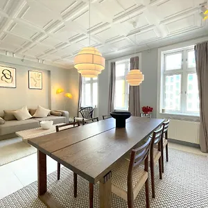 2 Bedroom In Trendy Area Apartment Kopenhagen